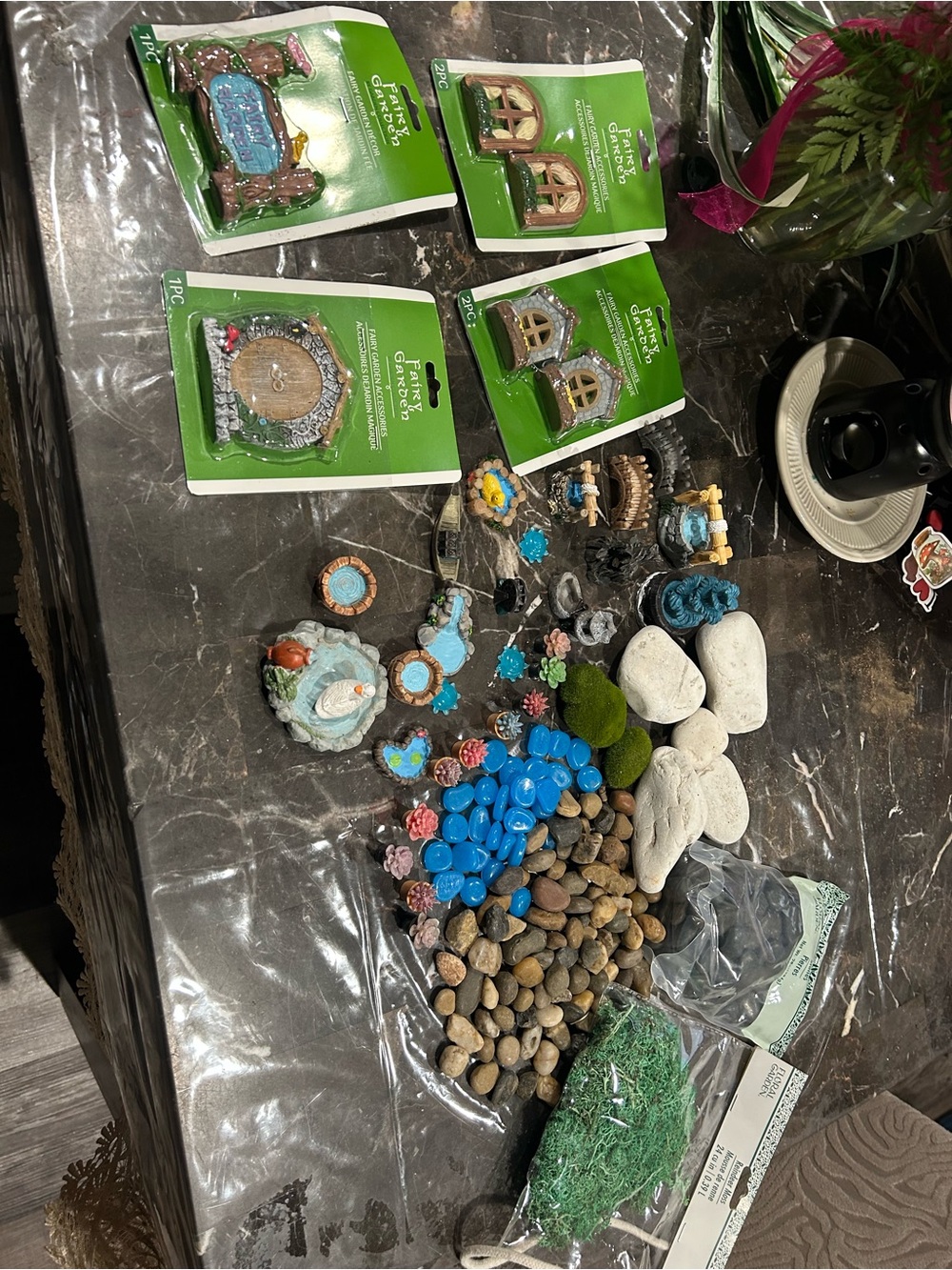 Fairy Garden Accessory Lot with Blue Glass Pebbles and Miniature Fountains - Picture 4 of 4